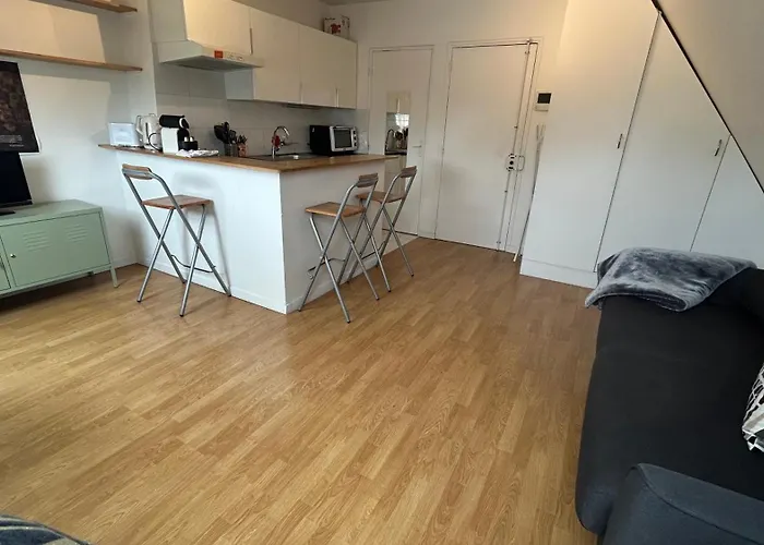 Studio Porte Maillot Immeuble Haussmannien